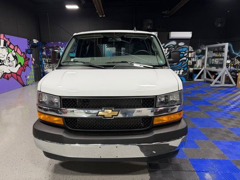 Used 2024 Chevrolet Express 2500 w/ Driver Convenience Package image 4
