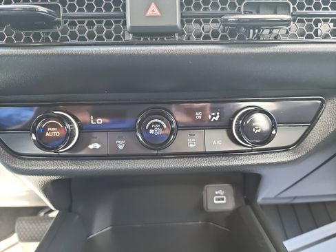 Certified 2023 Honda HR-V LX image 16