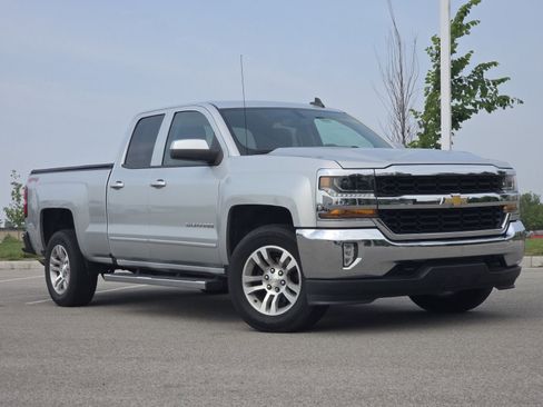 Used 2018 Chevrolet Silverado 1500 LT w/ All Star Edition image 2