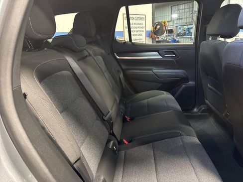 Used 2025 GMC Terrain Elevation image 27