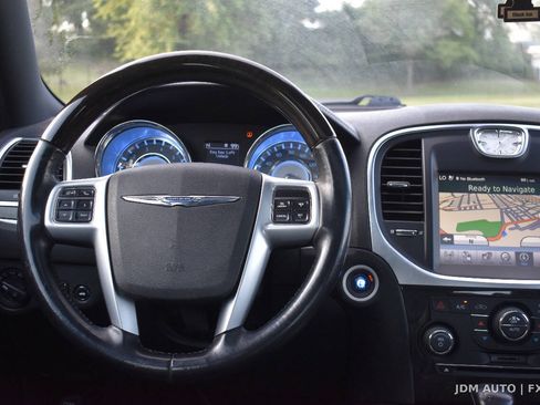 Used 2011 Chrysler 300 C w/ Sound Group RWD image 19