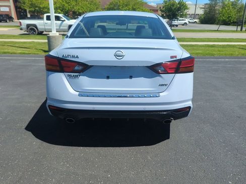 Used 2023 Nissan Altima 2.5 SR AWD/4WD image 7