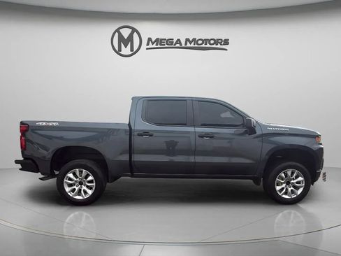 Used 2019 Chevrolet Silverado 1500 Custom w/ Custom Convenience Package image 9