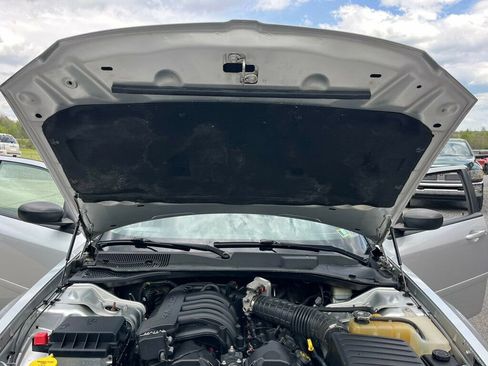 Used 2005 Dodge Magnum SE RWD image 40