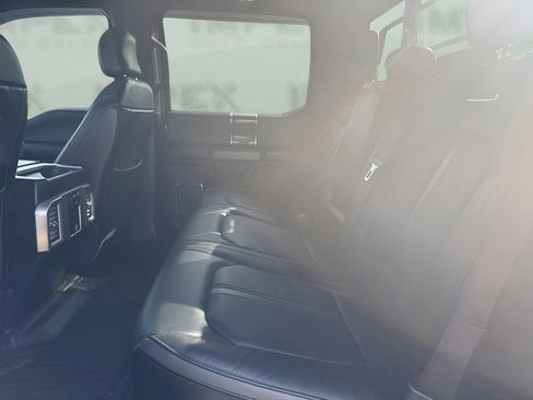 Used 2016 Ford F150 Platinum w/ Equipment Group 701A Luxury AWD/4WD image 9