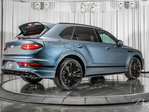 Used 2023 Bentley Bentayga Speed image 25