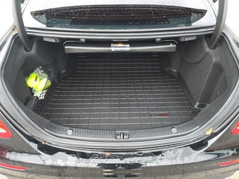 Used 2017 Mercedes-Benz E 300 4MATIC image 13