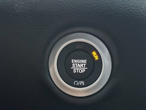 New 2027 Chrysler Pacifica Select FWD image 22