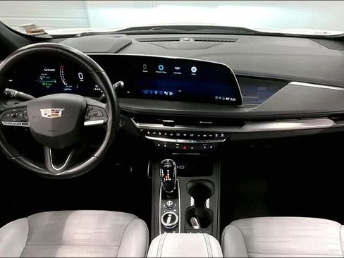 Used 2024 Cadillac XT4 Sport AWD/4WD image 18