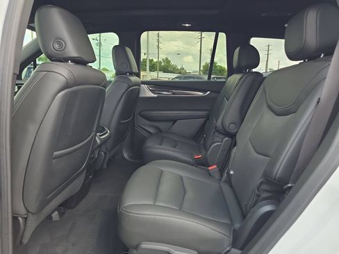 Used 2024 Cadillac XT6 Sport AWD/4WD image 13