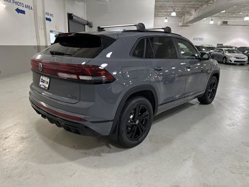 New 2026 Volkswagen Atlas Cross Sport SEL R-Line AWD/4WD image 9