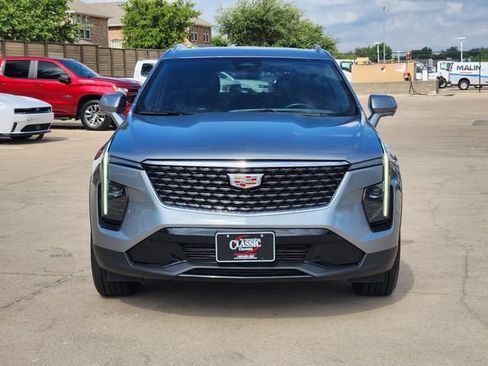 Used 2025 Cadillac XT4 Premium Luxury FWD image 10