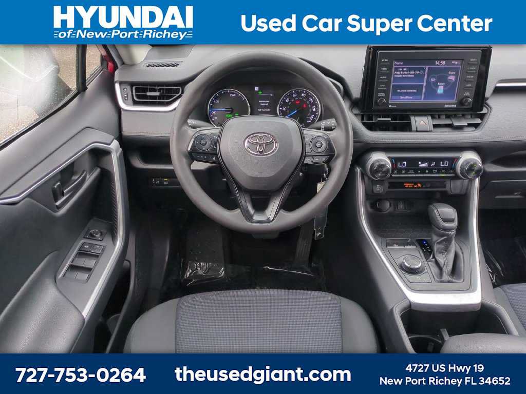 Used 2022 Toyota RAV4 LE AWD/4WD image 16