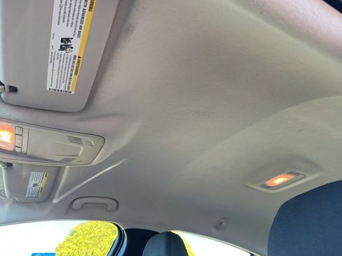 Used 2017 Chevrolet Cruze LT w/ Convenience Package image 10