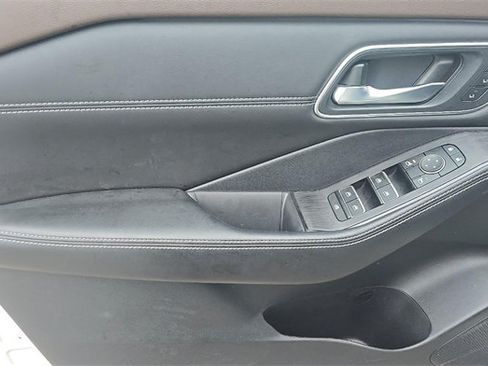 Used 2023 Nissan Rogue Platinum w/ Platinum Premium Package AWD/4WD image 10