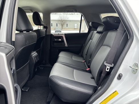 Used 2024 Toyota 4Runner SR5 Premium image 14