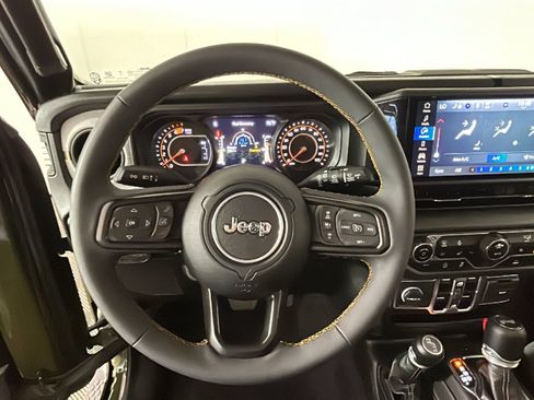 Used 2024 Jeep Wrangler Unlimited Sport AWD/4WD image 16