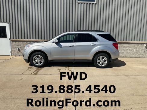 Used 2011 Chevrolet Equinox LT w/ Driver Convenience Package image 2