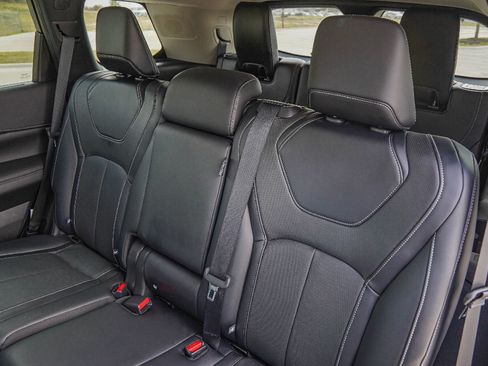 Certified 2023 INFINITI QX60 Luxe w/ Vision Package image 31