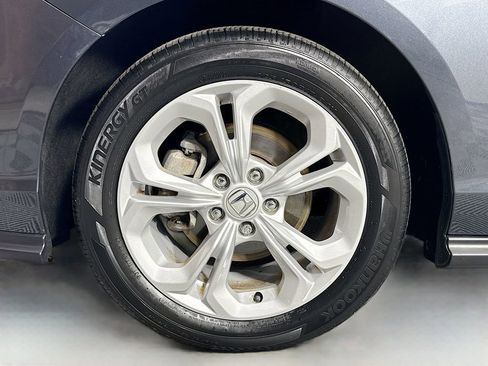 Used 2023 Honda Accord LX image 27