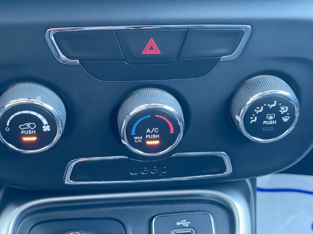 Used 2018 Jeep Compass Latitude AWD/4WD image 25