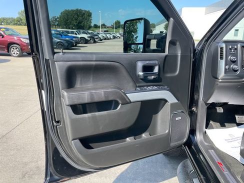 Used 2017 Chevrolet Silverado 1500 LTZ Z71 w/ LTZ Plus Package AWD/4WD image 20