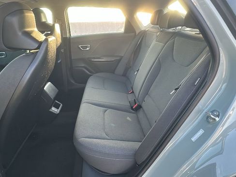 Used 2025 Kia K4 LXS image 32