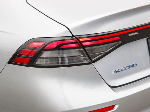 Certified 2023 Honda Accord EX image 9
