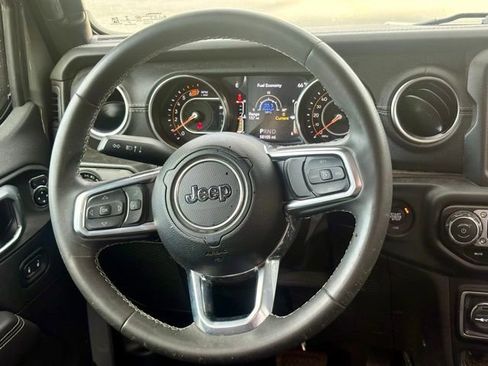 Used 2023 Jeep Wrangler Sahara image 20