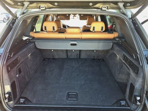 Used 2023 BMW X5 xDrive40i w/ M Sport Package image 9