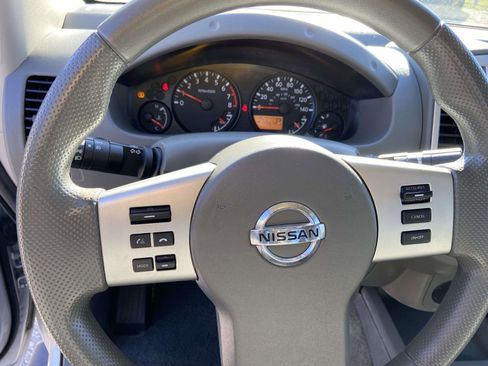 Used 2013 Nissan Frontier SV w/ SV Value Truck Pkg image 14