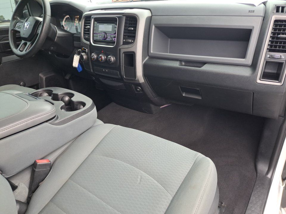 Used 2016 RAM 1500 Tradesman w/ Chrome Appearance Group RWD image 19
