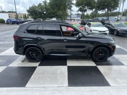 Used 2026 BMW X5 xDrive40i w/ M Sport Package AWD/4WD image 3
