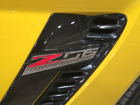 Used 2016 Chevrolet Corvette Z06 w/ 3LZ Preferred Equipment Group RWD image 32
