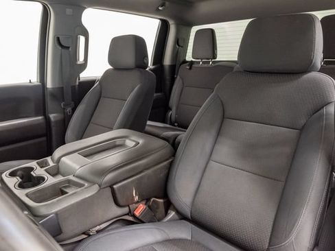 Used 2019 Chevrolet Silverado 1500 Custom Trail Boss w/ Custom Convenience Package AWD/4WD image 9