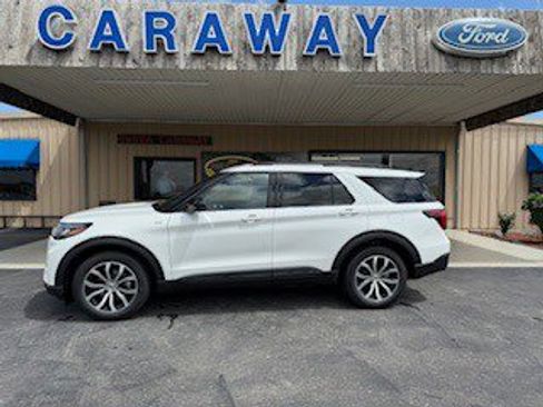 New 2025 Ford Explorer ST-Line w/ Premium Package image 1
