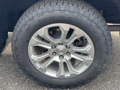 Used 2024 Chevrolet Silverado 1500 LTZ AWD/4WD image 7