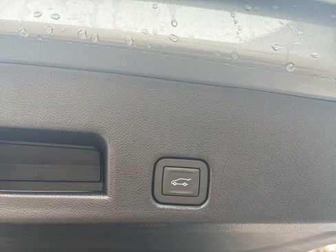 Used 2025 GMC Acadia Denali w/ LPO, Floor Liner Package image 17