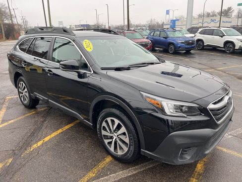 Certified 2022 Subaru Outback Premium image 3