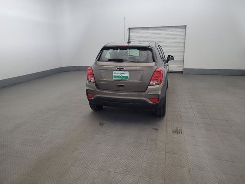 Used 2021 Chevrolet Trax LS AWD/4WD image 7