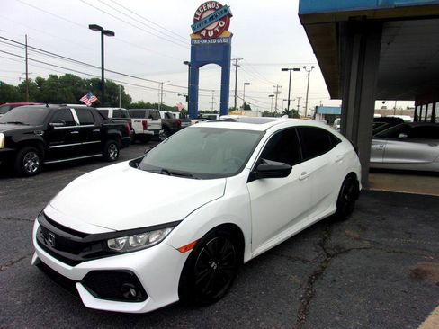 Used 2018 Honda Civic EX image 1