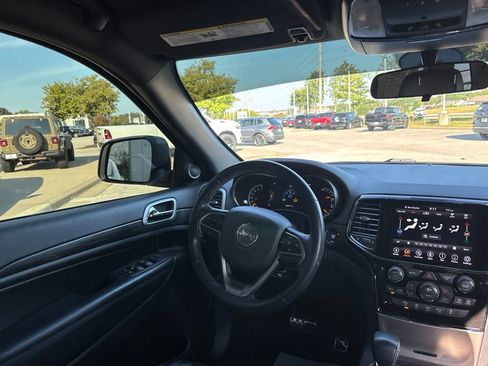 Used 2021 Jeep Grand Cherokee Laredo X AWD/4WD image 22