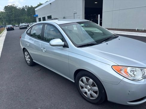 Used 2009 Hyundai Elantra GLS FWD image 5