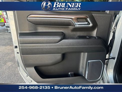 Used 2023 Chevrolet Silverado 1500 LT image 12