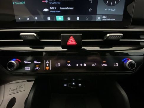 Used 2026 Kia Sportage EX FWD image 19