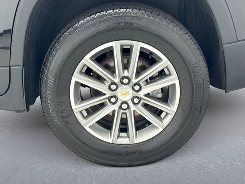 Used 2023 Chevrolet Traverse LT AWD/4WD image 25