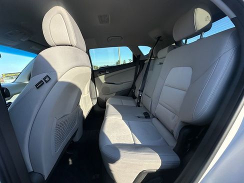 Used 2017 Hyundai Tucson SE image 19
