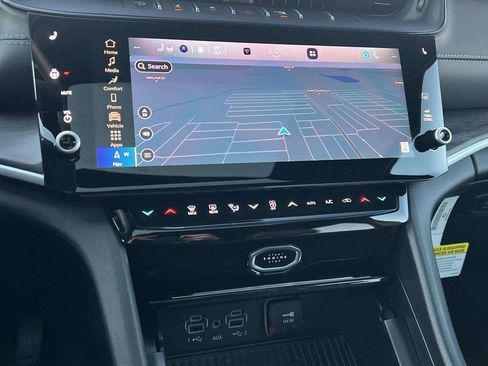 New 2026 Jeep Grand Cherokee Laredo image 8