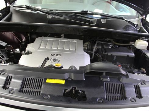 Used 2013 Toyota Highlander SE image 33