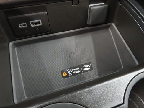 Used 2024 GMC Yukon Denali image 64